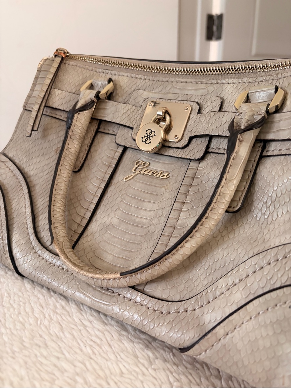 Guess Beige Textured Satchel with Gold Hardware - Picture 2 of 6